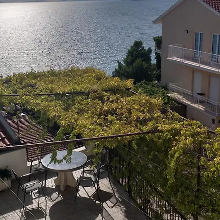 Nemira Apartment