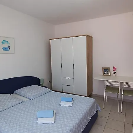 Nemira Lägenhet Omiš