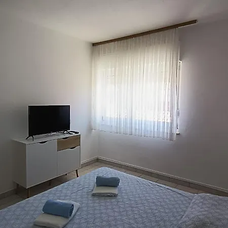 Nemira * Omiš